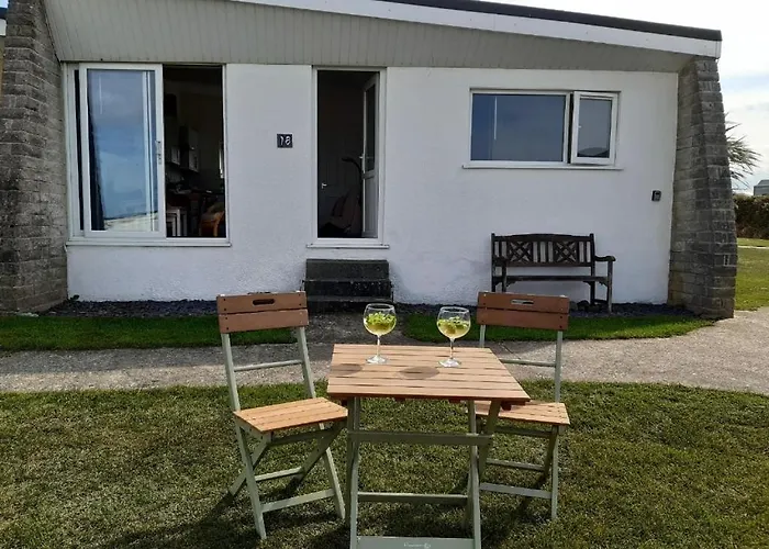 Chalet 18 Widemouth Bay Holiday Village
