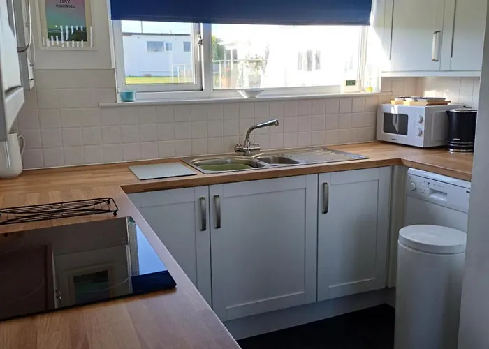 Chalet 18 Widemouth Bay Holiday Village